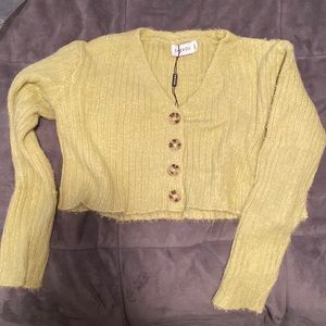 green shekou women sweater. size: s but fits more like xxs-xs